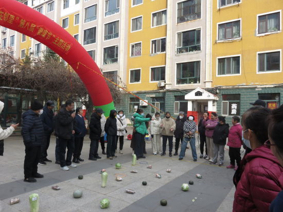 勝利街道民和社區(qū)開(kāi)展“情暖重陽(yáng)·愛(ài)在鄰里”健康節(jié)主題活動(dòng) 勝利街道民和社區(qū)開(kāi)展“情暖重陽(yáng)·愛(ài)在鄰里”健康節(jié)主題活動(dòng)