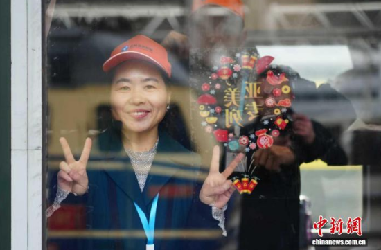 ���L(zh��ng)��վվ�_(t��i)���ÿʹ�ˡ����B(ni��o)�����М�(zh��n)����l(f��)�����R�z