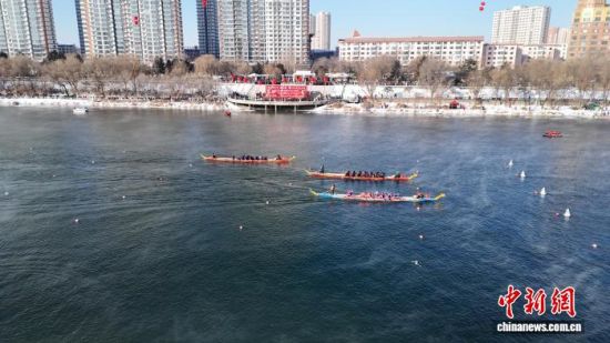 ���۱�ِ�M(j��n)�Ю�(d��ng)����ʯ���� �z