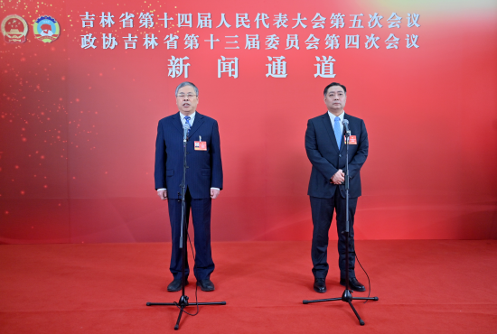 1��26���������f(xi��)����ʡ��ʮ����ί�T�����ĴΕ��hί�Tͨ���ϣ����۝�(��һ)�ش�ӛ���ᆖ�� ���� �z