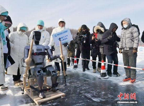 1��10���������L(zh��ng)�����C(j��)�������������ϓ]��(d��ng)ѩ�����ڱ����ϊ^��������(�Y�ψD) ���� �z