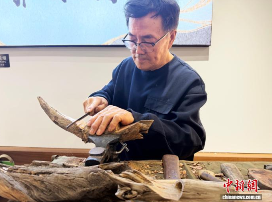 �s�����ڄ�(chu��ng)�������n�� �z